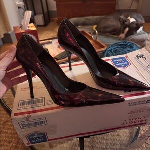 Stuart Weitzman Tortoise print Patent Heels